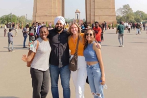Da Delhi: gita di 1 giorno privata al Taj Mahal, al Forte di Agra e al Baby Taj