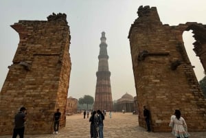 Delhi: privé dagtour of halve dagtour door Oud en Nieuw Delhi