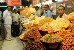 Delhi: Private Shopping Tour mit Guide und Transfer