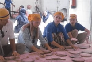 Delhi: Private Shopping Tour with Hotel Pickup