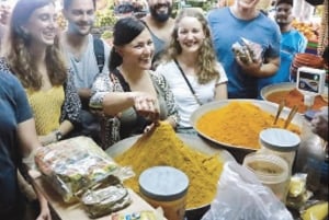 Delhi: Private Shopping Tour with Hotel Pickup