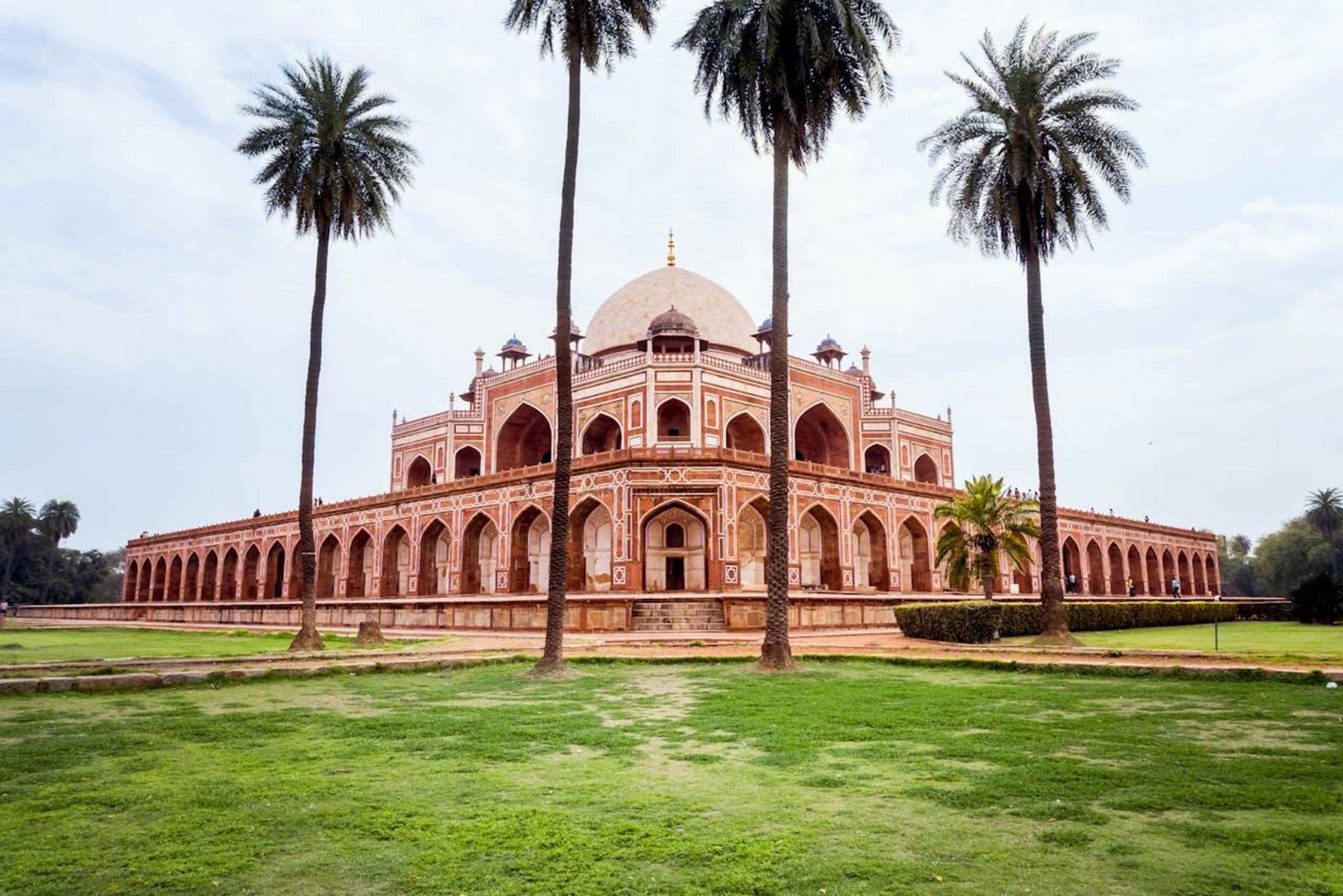 Delhi: privé sightseeingtour van een dag met gids in een auto