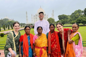 Delhi: Tour privado del Taj Mahal con opciones de comida y ticket de entrada