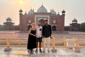 Delhi: Privat Taj Mahal-tur med måltider og billetter