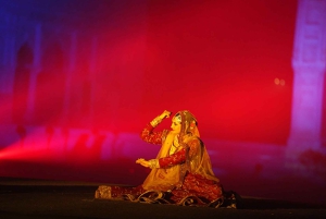 Delhi: Punaisen linnoituksen valo- ja ääninäytös Opastettu kierros