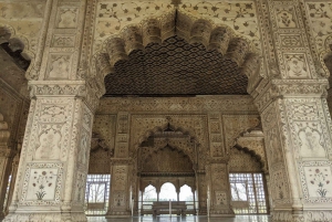 Delhi: Red Fort & Museum Guided Tour with Entry Ticket