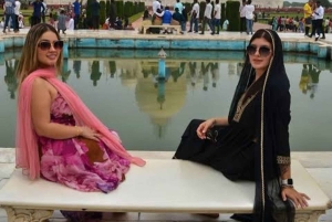 Delhi: dagtrip naar de Taj Mahal en het Agra Fort vanuit Delhi met de auto