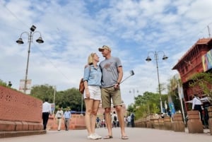 Delhi Secrets: Street Food, Hidden Bazaars & Rickshaw Ride