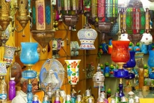 Delhi: Shopping and Street Food Tour with Female Guide & Car