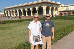 Deli: passeio privado ao amanhecer pelo Taj Mahal e Agra sem filas