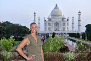 Deli: passeio privado ao amanhecer pelo Taj Mahal e Agra sem filas