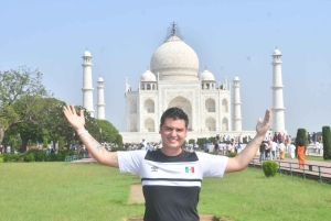 Deli: passeio privado ao amanhecer pelo Taj Mahal e Agra sem filas