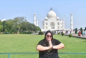 Deli: passeio privado ao amanhecer pelo Taj Mahal e Agra sem filas