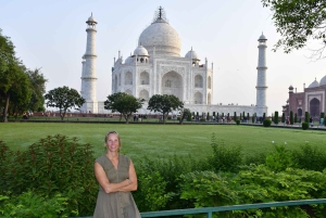 Deli: passeio privado ao amanhecer pelo Taj Mahal e Agra sem filas