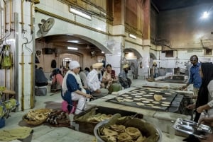 Delhi: Spirituelle Morgentour, Tempelbesichtigungen und Frühstück
