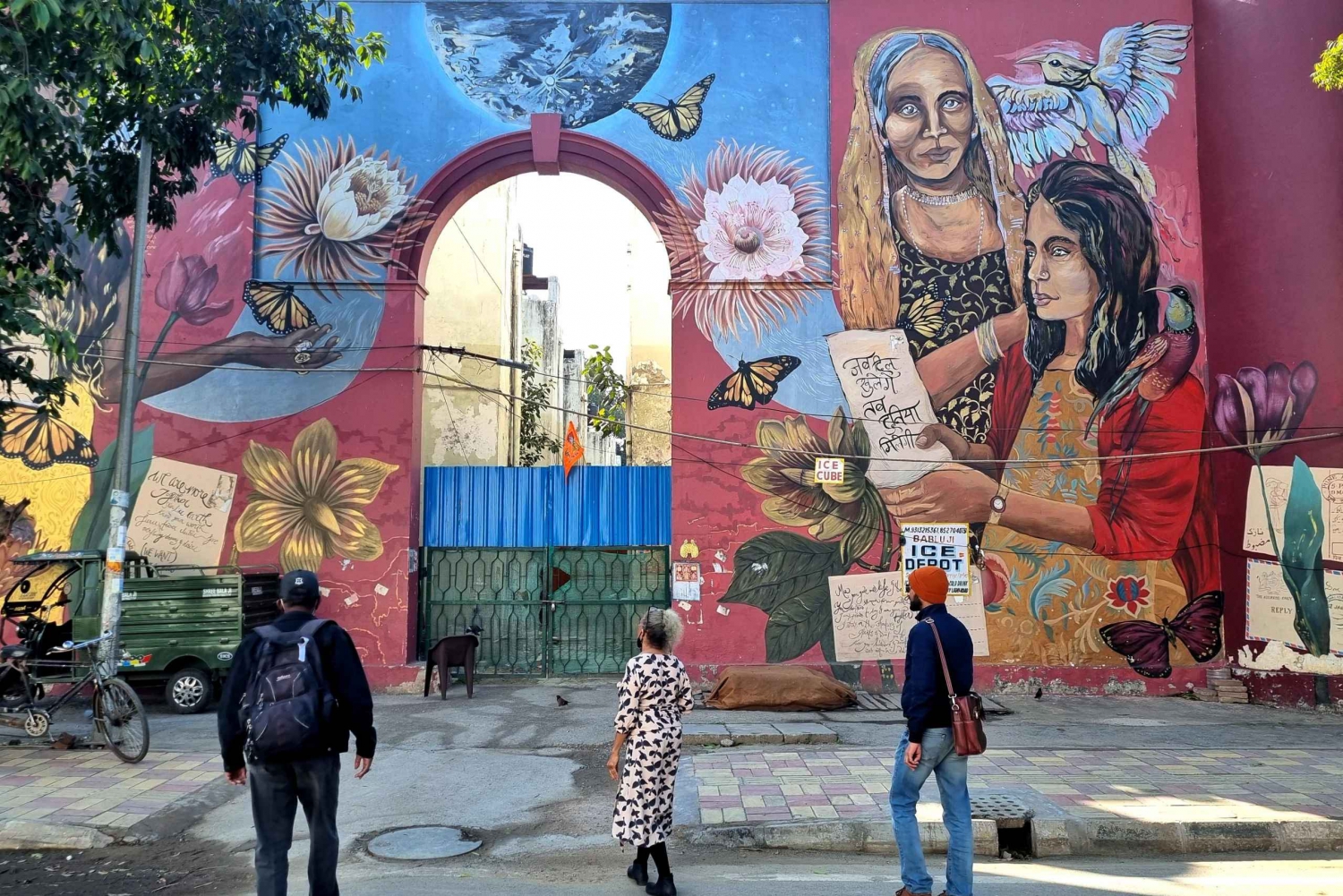 Delhi Straatkunst Tour: Verken de muurschilderingen & bezoek een Stepwell