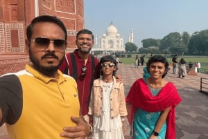 Delhi: Taj Mahal Surise Tour med lunch på 5-stjärnigt hotell