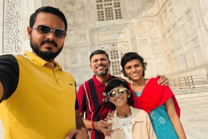 Delhi: Taj Mahal Surise Tour med lunch på 5-stjärnigt hotell