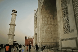 Delhi: Taj Mahal Surise Tour med lunch på 5-stjärnigt hotell