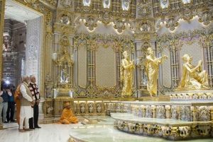 Visite des temples de Delhi : explorez la foi, la culture et la paix en voiture