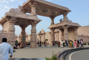 Visite des temples de Delhi : explorez la foi, la culture et la paix en voiture