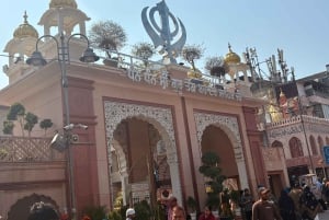 Delhi Temples and Spiritual Sites Tour with Light sound Show