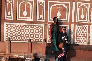 From Delhi: Sunrise Taj Mahal & Agra Day Trip With 5* Lunch