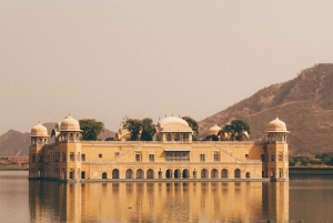 Delhi till / från Jaipur: Envägs stadstransfer