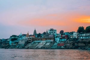 Delhi: Varanasi Overnight Spiritual Escape by Private Car