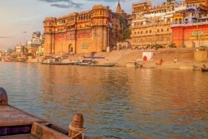 Delhi: Varanasi Overnight Spiritual Escape by Private Car