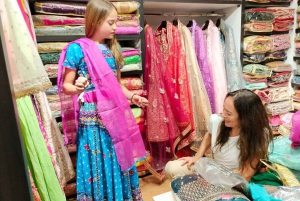 Delhi: Wedding Shopping Tour with Female Consultant