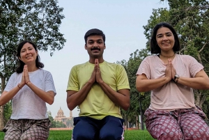 Delhi: Yoga im Lodhi-Garten