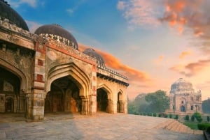 Discover Delhi: Personalized Tour of Old & New City Wonders