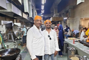 Discover Old & New Delhi: Private Tour with Street Food