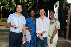 Discover Old & New Delhi: Private Tour with Street Food