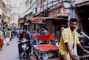 Poznaj Chandni Chowk: Prywatna wycieczka z tuk tukiem i jedzeniem po Starym Delhi