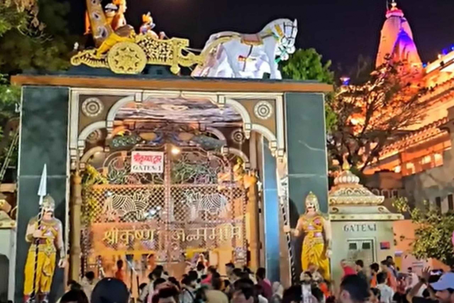 Esplora il Prem Mandir : Tour Mathura Vrindavan