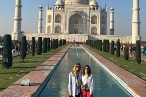 Découvrez Taj, Red Fort, Fatehpur Sikri et SOS Tour en 2 jours