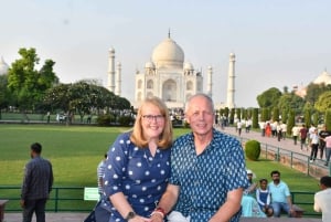 From Delhi: Sunrise Taj Mahal, Agra Fort & Baby Taj Day Tour