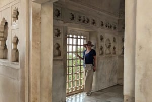 Delhi: wycieczka po parku archeologicznym Mehrauli z Qutub Minar