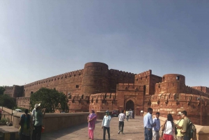 Z Delhi: 2-dniowa wycieczka superszybkim pociągiem do Agry i Fatehpur