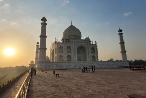 Z Delhi: 2-dniowa wycieczka superszybkim pociągiem do Agry i Fatehpur