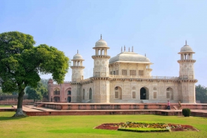 Från Delhi: 2-dagars privat utflykt till Agra med Taj Mahal och Agrafortet