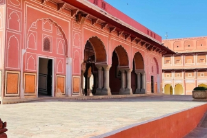 De Delhi: Tour particular de 2 dias para Agra e Jaipur de carro