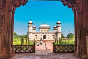 Ab Delhi: 2-tägige Taj Mahal & Agra Reise mit Unterkunft