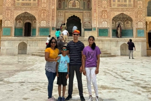 デリー発：3日間ゴールデン・トライアングル デリー、アグラ、ジャイプールツアー