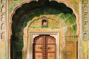 From Delhi: 3 Days Golden Traingle Tour With Tiger Safari