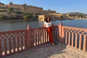 Delhistä: 4 päivän kultainen kolmio -kiertue Tiger Safarin kanssa