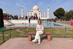 デリー発：アーグラ、ランタンボール、ジャイプールへの 4 日間のガイド付きツアー