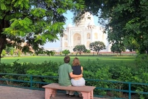 From Delhi: 5-Day Golden Triangle & Tiger Safari Journey